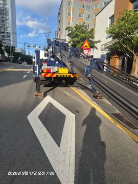 도로 주변에 설치된 차량 · 제공 사진 61번