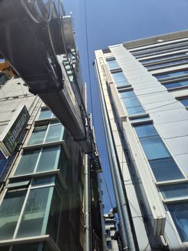 건물 주변의 붐과 작업 공간 · 제공 사진 171번
